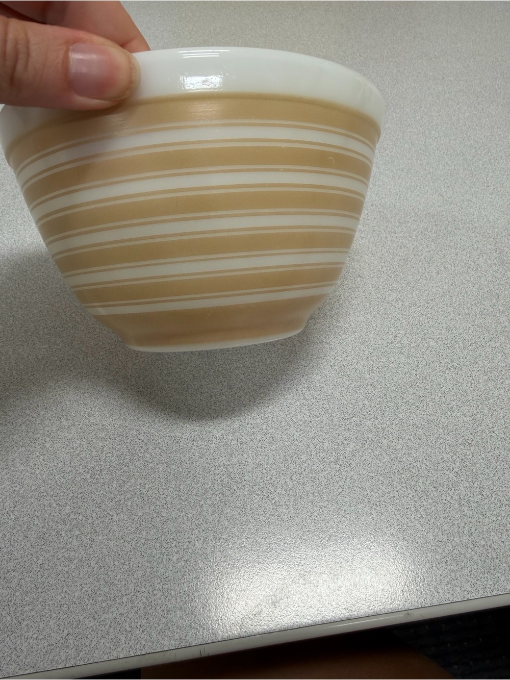 PYREX 401 1 1/2pt Striped Ceramic Bowl in Cream and White - Home Art - Picture 3 of 6